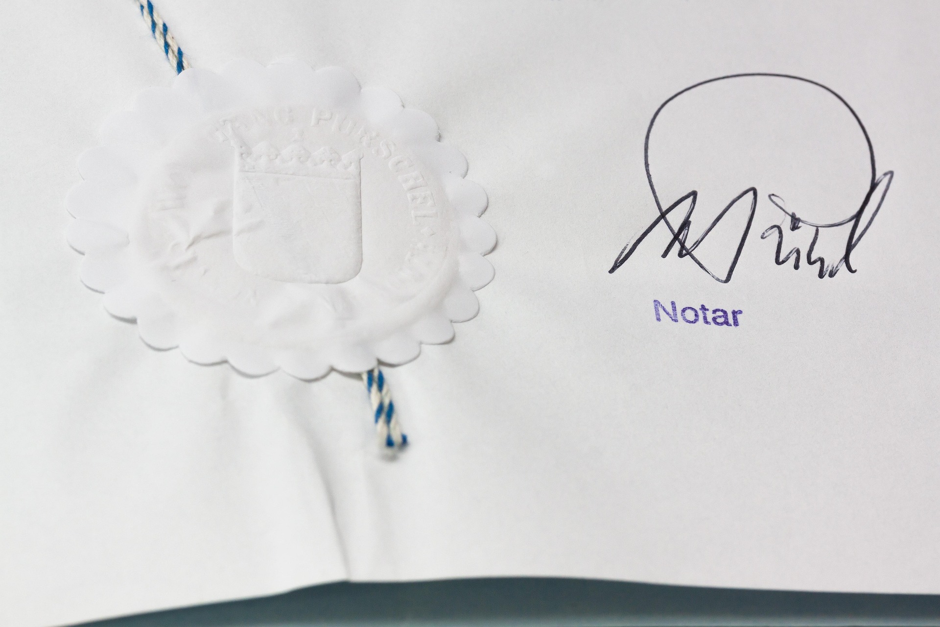 Papier mit Stempel